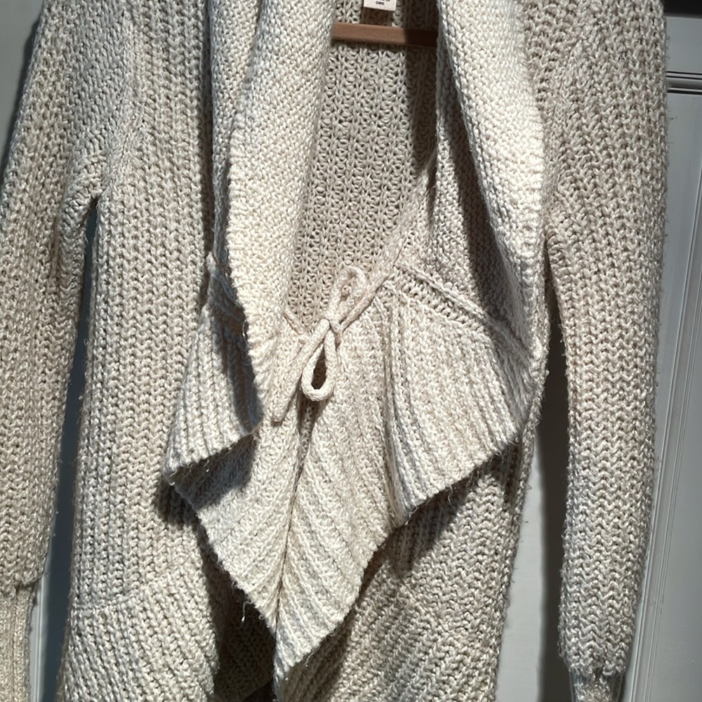 Sweater - Picture 2 of 6